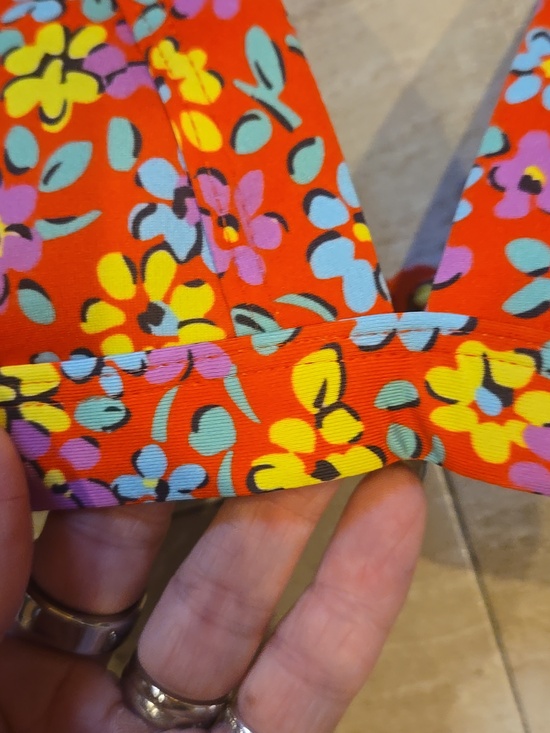 New ONEONE Red Floral Bikini Top - Picture 4 of 9